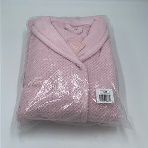 Ulta pink soft robe size S/M
